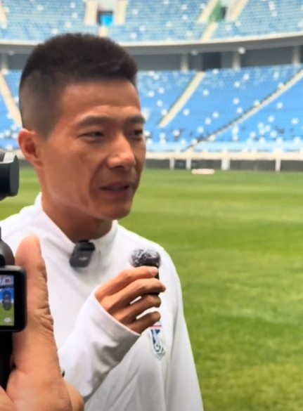 呂鵬：每個球員都希望在中超展示自己，英博今年目標肯定是保級