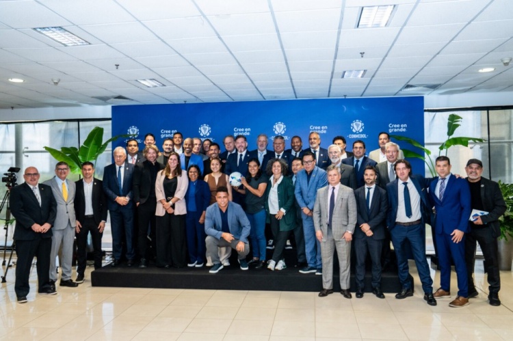 南美足聯(lián)官方：成立由大羅領(lǐng)導(dǎo)的特別小組，打擊足球界歧視和暴力