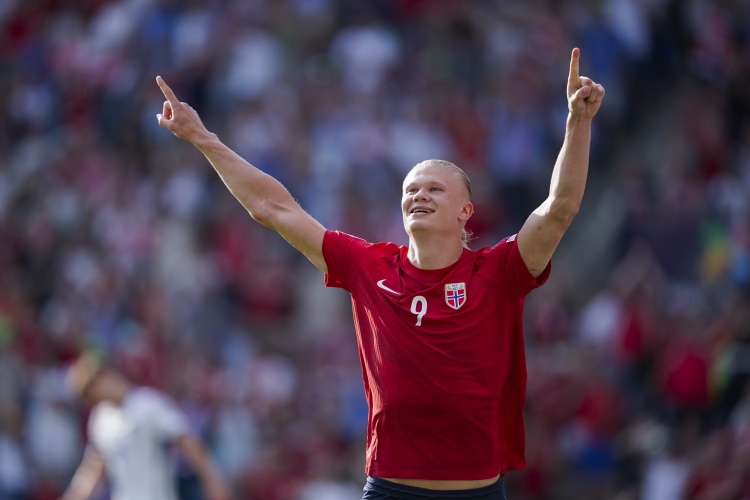 24歲247天，哈蘭德是歐洲第二年輕的國家隊(duì)40球先生，僅次姆巴佩