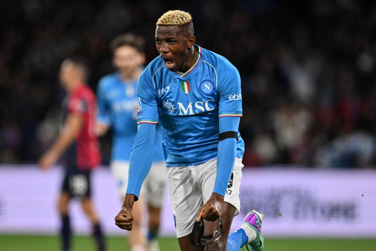 英媒：曼聯(lián)目標(biāo)下賽季重獲歐冠資格，想用錢＋霍伊倫交換奧斯梅恩