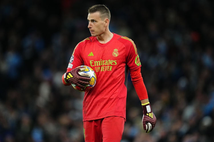 記者：如果皇馬晉級(jí)國(guó)王杯決賽，盧寧仍將出任首發(fā)門(mén)將