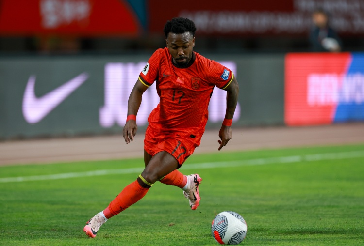 仍無下家!記者：費南多薪水120萬歐+團隊傭金共170萬，申花不接受