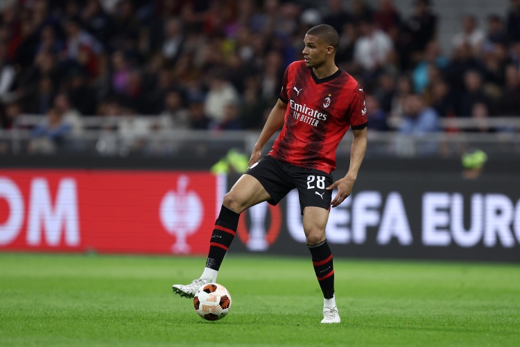 圖片報(bào)：勒沃庫森關(guān)注米蘭中衛(wèi)佳夫，球員對(duì)重返德國持開放態(tài)度