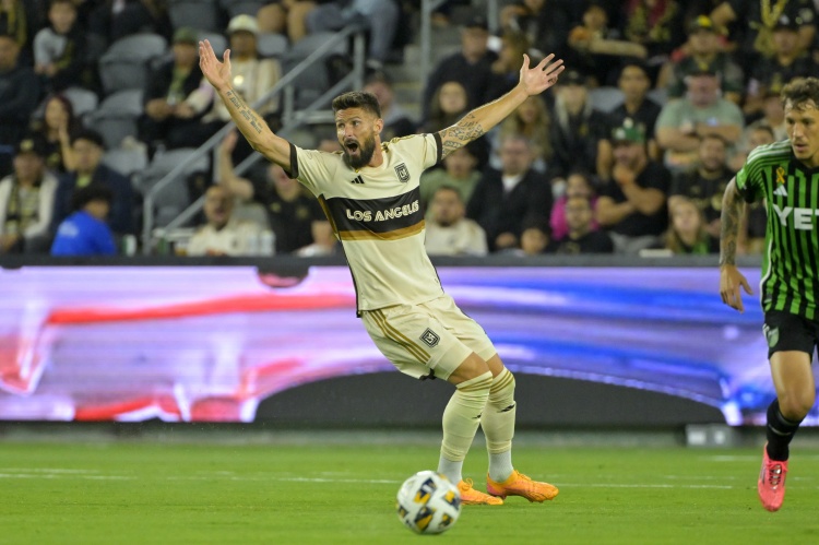 吉魯：伊布可能看起來很傲慢，但實際上他非常有魅力