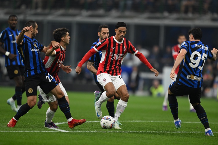 米體：財(cái)務(wù)虧損+巨額債務(wù)+尋找新帥+重建陣容，米蘭迎來(lái)艱難時(shí)刻