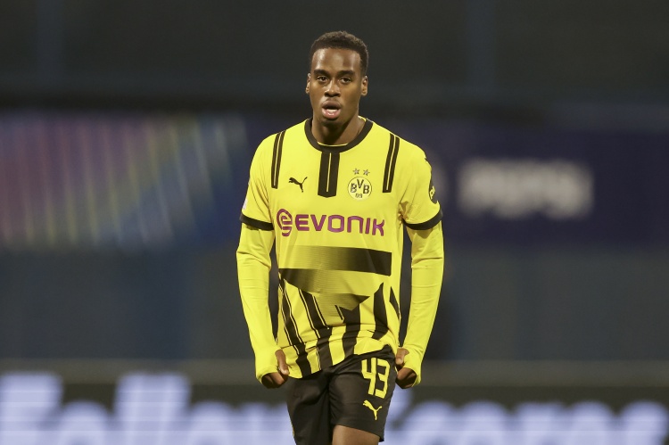 德媒：吉滕斯已在探尋轉(zhuǎn)會選擇 曼聯(lián)藍軍紅軍熱刺有意&拜仁機會小