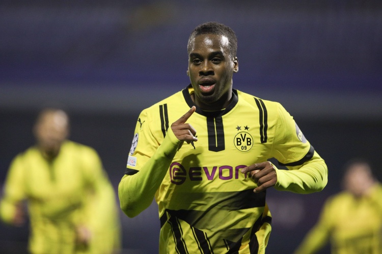 德媒：吉滕斯上周中指接受小手術(shù)，但不會(huì)影響出戰(zhàn)美因茨