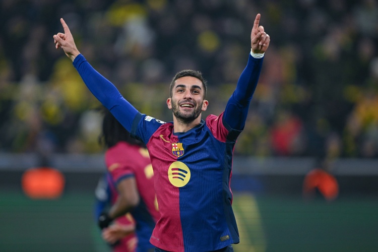 每體：巴薩3-0擊敗奧薩蘇納，賽后費(fèi)蘭等三人獲評(píng)9分