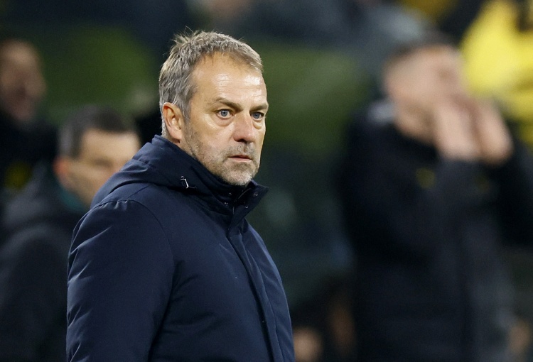 世體：弗里克外表溫和卻內(nèi)藏鐵腕，以獨(dú)特的管理風(fēng)格贏得球迷喜愛