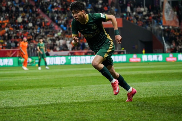 足球報(bào)：有關(guān)05一代球員的使用問(wèn)題，足協(xié)可以和俱樂(lè)部積極溝通