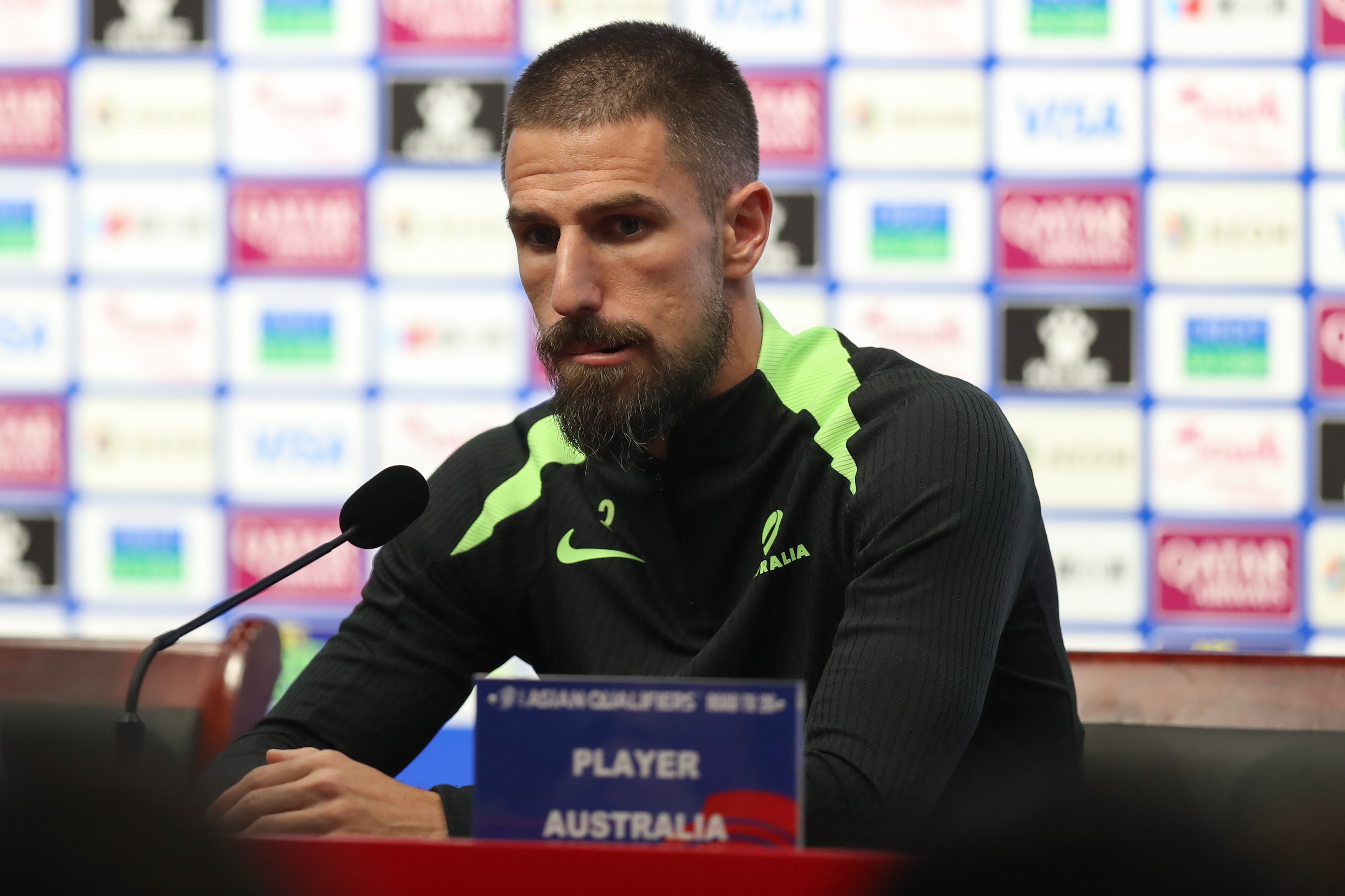 澳大利亞后衛(wèi)：有信心客場(chǎng)戰(zhàn)勝中國(guó)隊(duì)，面對(duì)七八萬(wàn)人我們更有動(dòng)力