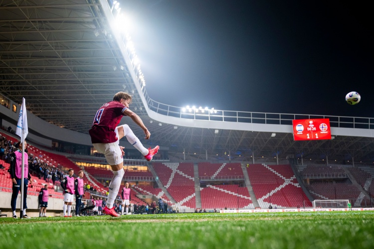 挪威大腦！斜塞、角球、直塞樣樣精通！厄德高上演助攻帽子戲法