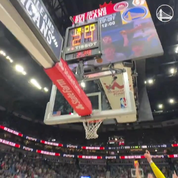 記者曬工體視頻：時(shí)隔146天又踏入工體草坪，早已內(nèi)心澎湃